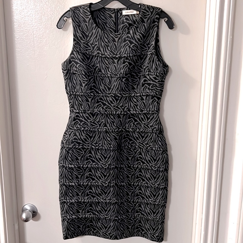 Calvin Klein Dress - size 4; Animal print